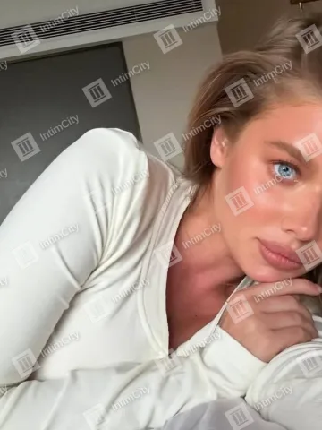 Галерея: проститутка Ева, фото 6, 20 лет, Москва, Чертаново Южное, стройная, блондинка, 167 см