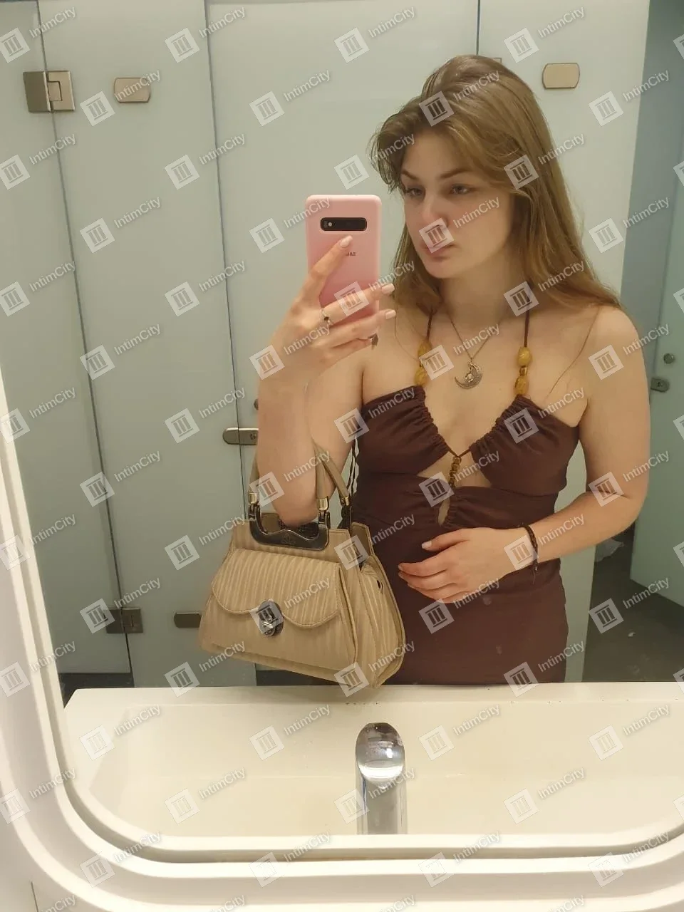 Проститутка Сафари на фото анкеты: 23 года, Москва, Косино-Ухтомский, блондинка, 175 см, снимок 13
