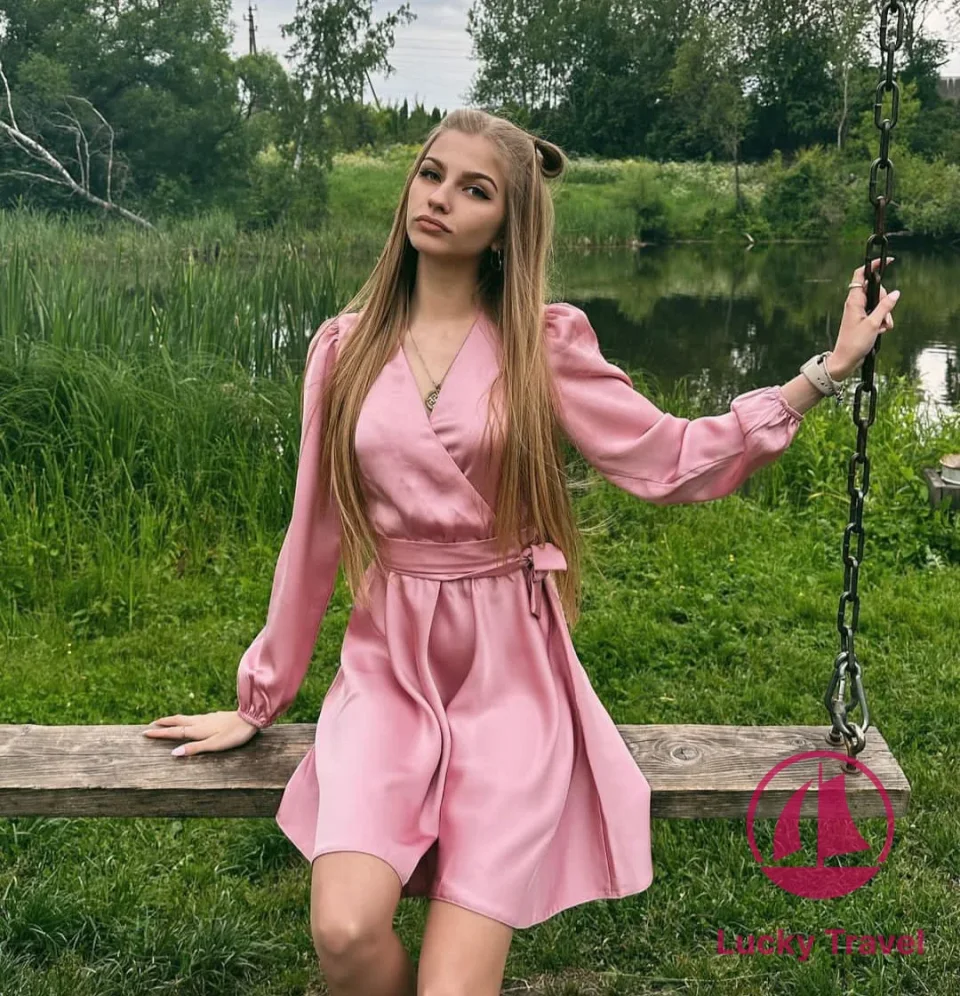 Проститутка Владислава на фото анкеты: 24 года, Москва, Соколиная Гора, среднее телосложение, блондинка, 170 см, снимок 10