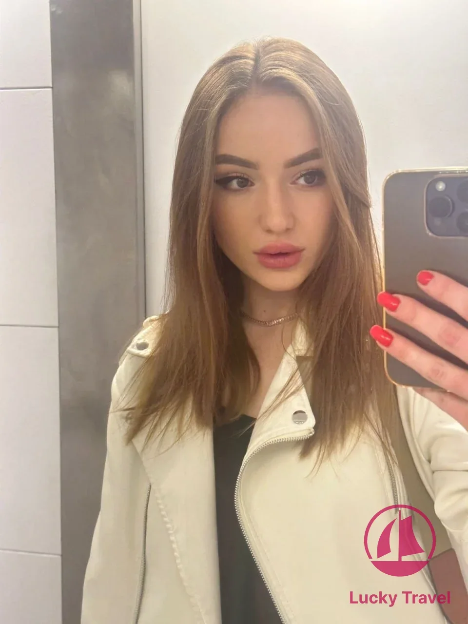 Снимок 83: проститутка Регина: 21 год, Москва, Савёловский, черные волосы, 170 см