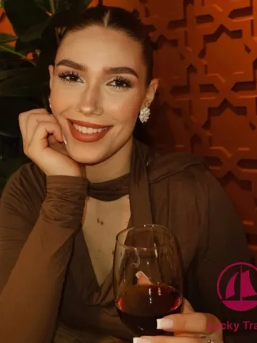 Галерея: проститутка Марианна, фото 18, 22 года, Москва, Проспект Вернадского, шатенка, 180 см