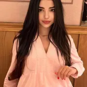 Проститутка Рената на фото анкеты: 26 лет, Москва, Хамовники, стройная, черные волосы, 170 см, снимок 3
