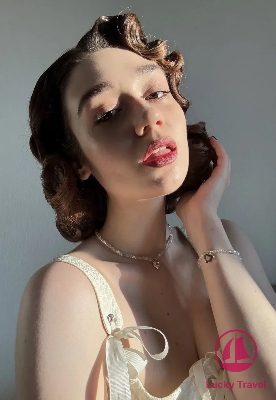 Галерея: проститутка Сабрина, фото 4, 22 года, Москва, Кунцево, стройная, шатенка, 170 см