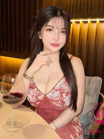Галерея: проститутка Божена, фото 4, 25 лет, Москва, Новогиреево, стройная, шатенка, 155 см