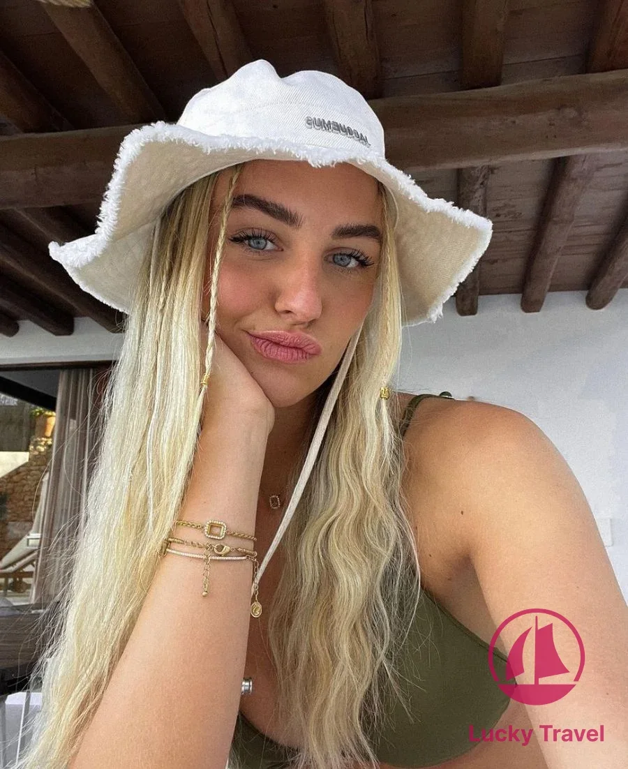 Проститутка Изабелла на фото анкеты: 24 года, Москва, Басманный, стройная, блондинка, 168 см, снимок 2