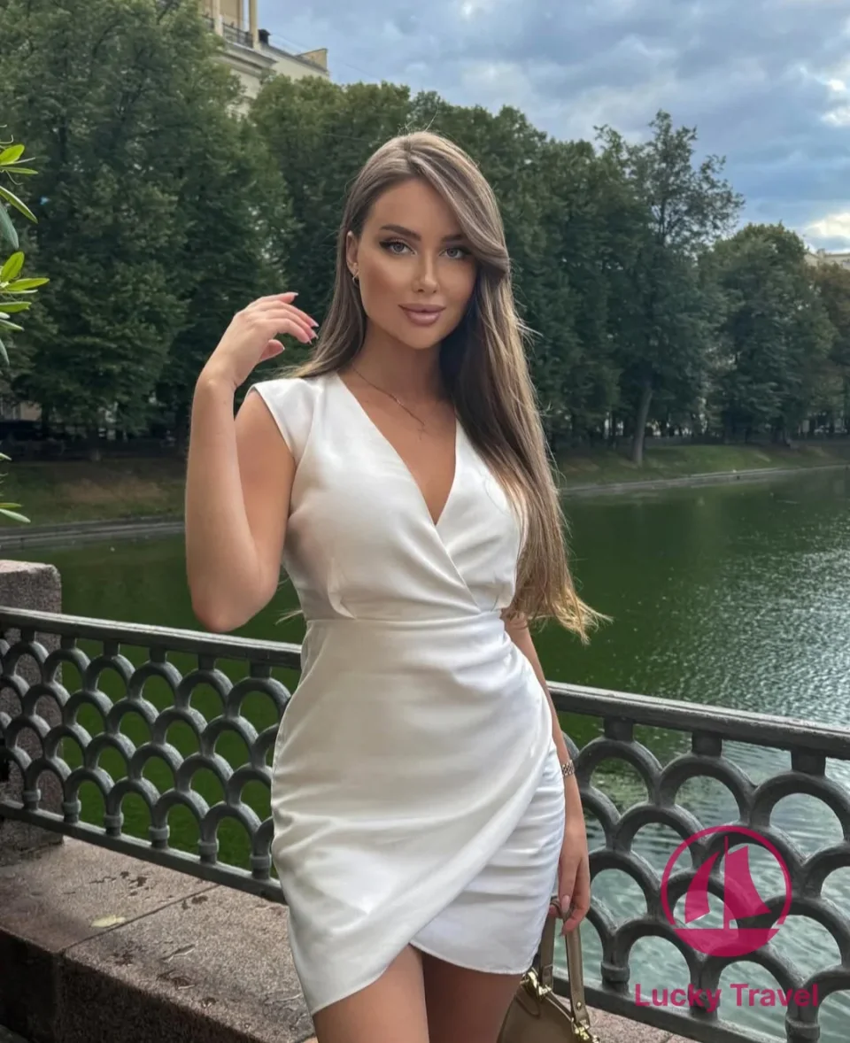 Проститутка Снежана на фото анкеты: 21 год, Москва, Люблино, стройная, шатенка, 168 см, снимок 5