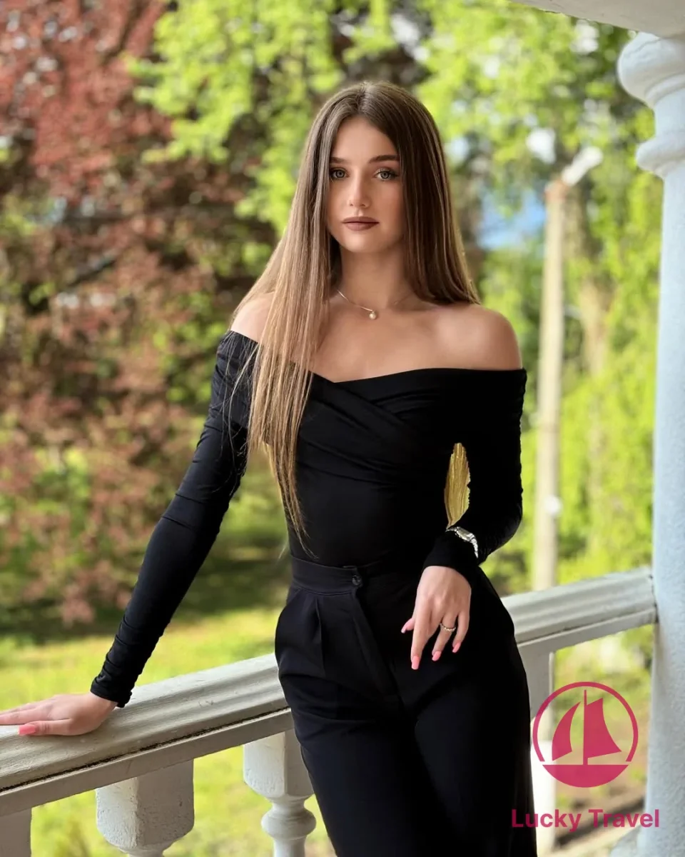 Галерея: проститутка Жанна, фото 6, 20 лет, Москва, Обручевский, стройная, шатенка, 170 см
