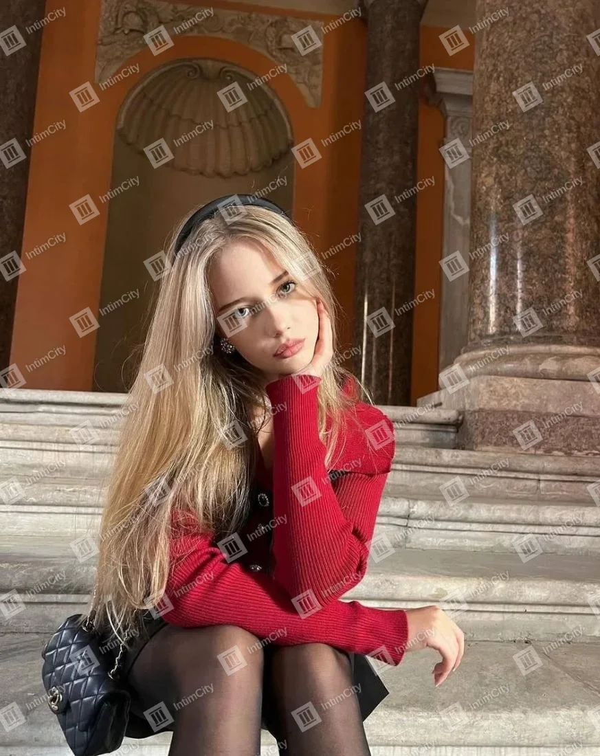 Галерея: проститутка Муза, фото 4, 20 лет, Москва, Строгино, стройная, блондинка, 168 см