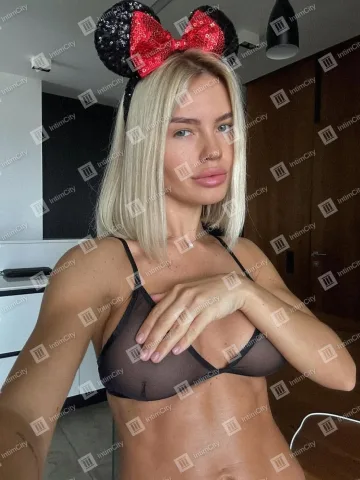Проститутка Антонина на фото анкеты: 22 года, Москва, Тверской, стройная, блондинка, 170 см, снимок 1