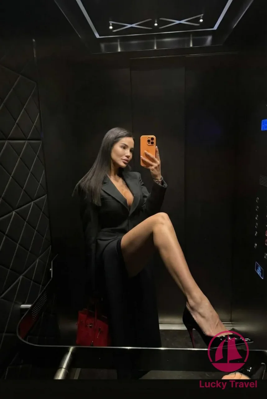 Галерея: проститутка Лариса, фото 2, 27 лет, Москва, Печатники, стройная, блондинка, 172 см