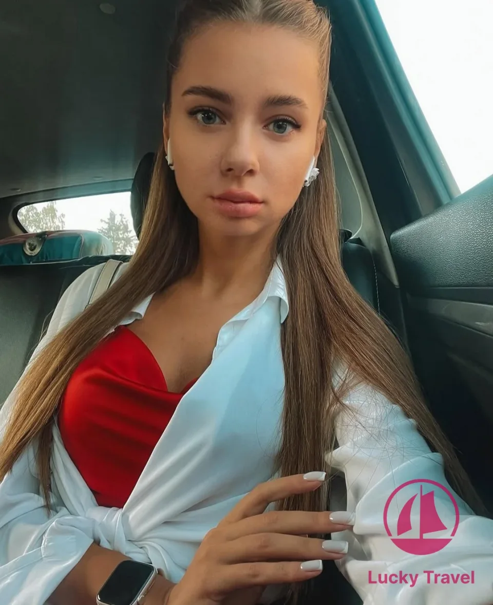 Галерея: проститутка Николь, фото 3, 20 лет, Москва, Таганский, стройная, шатенка, 168 см