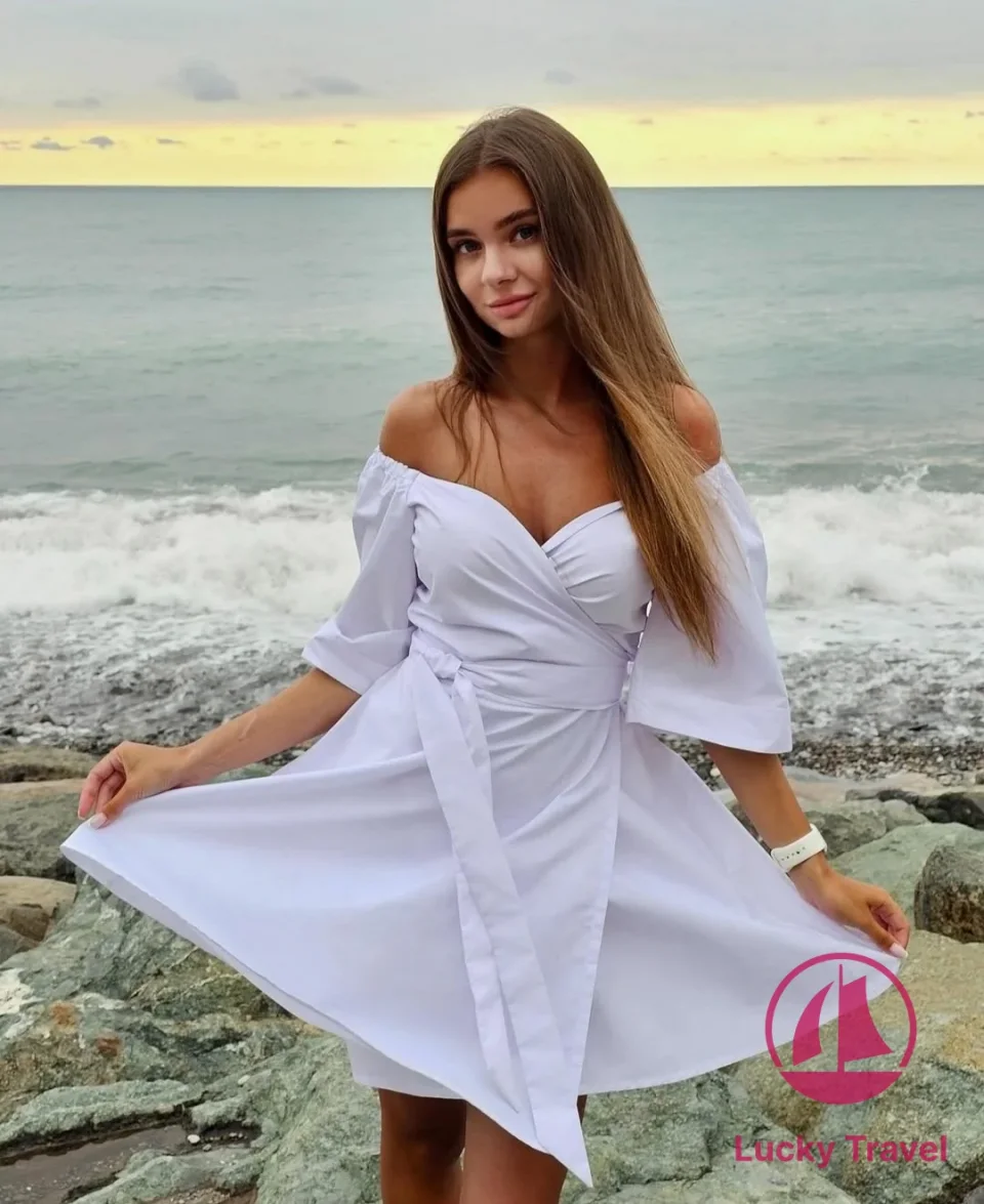 Галерея: проститутка Николь, фото 5, 20 лет, Москва, Таганский, стройная, шатенка, 168 см