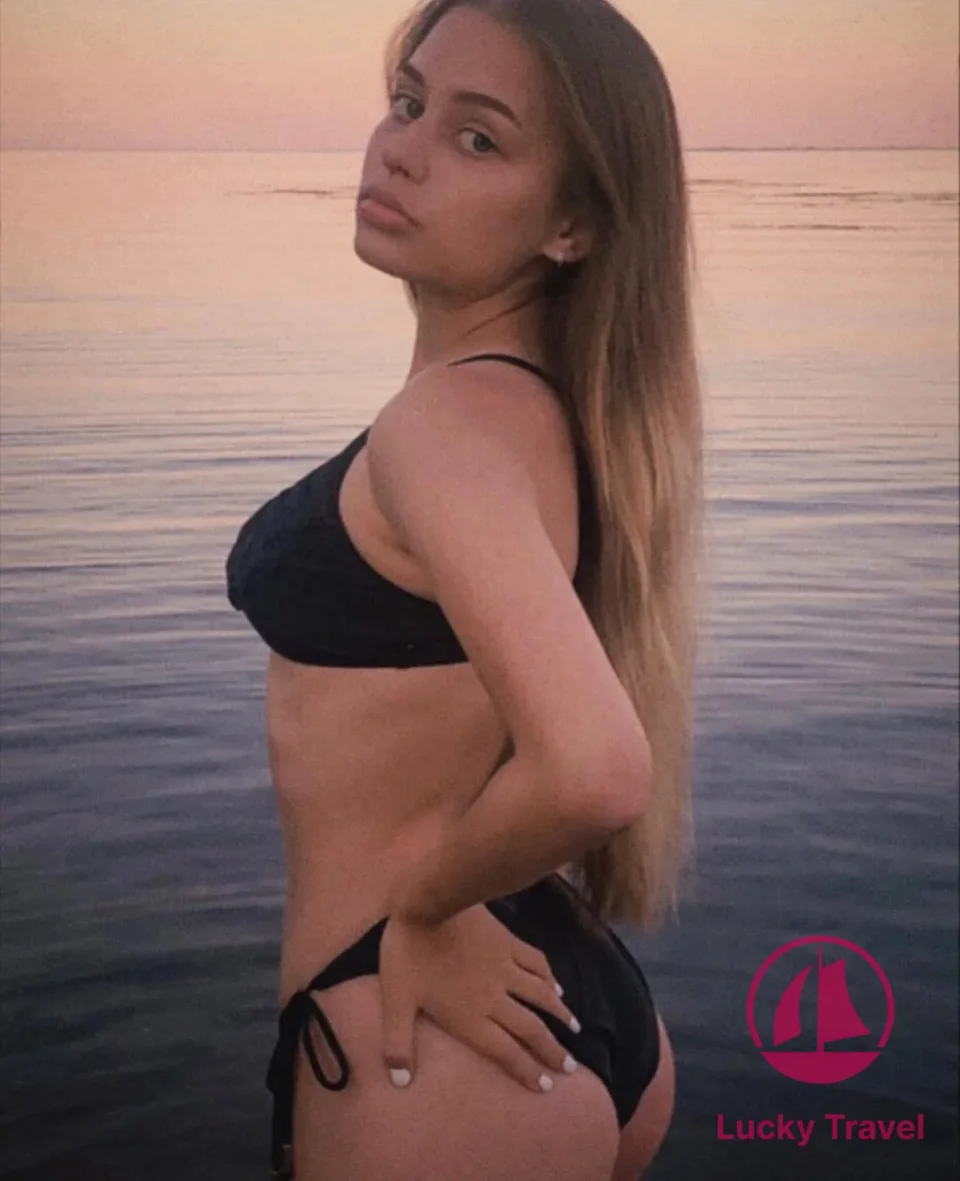 Проститутка Эмма на фото анкеты: 25 лет, Москва, Дмитровский, стройная, шатенка, 168 см, снимок 4